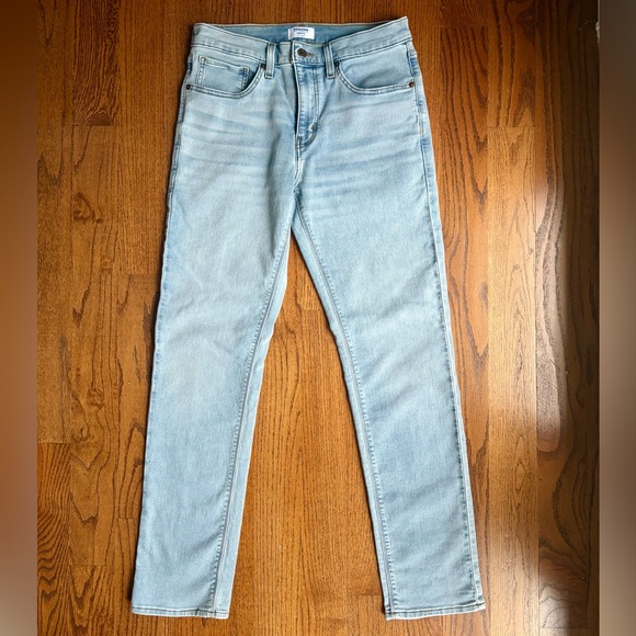 DENIZEN from Levi's Men's 216 Slim Fit Light Wash Denim Jeans. Size 32x32 - Picture 3 of 8